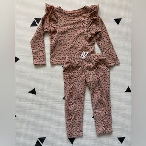 Grayson Mini|Baby girl/toddler leopard matching set Ruffle crewneck & pants•••4t